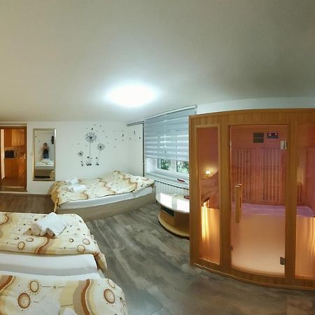 Apartma Na Ravnicah 체르크노 외부 사진